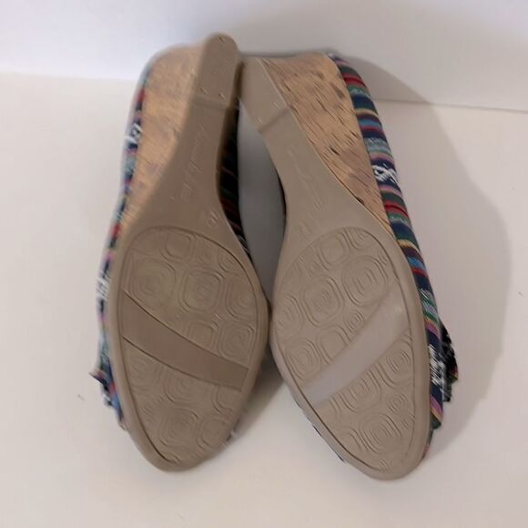 American Eagle Fabric Southwest Print Perp Toe Wedges Size 9 wide - Picture 3 of 4